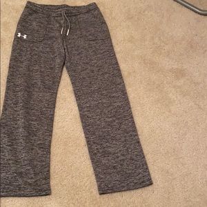 Under armpit static sweatpants with pockets